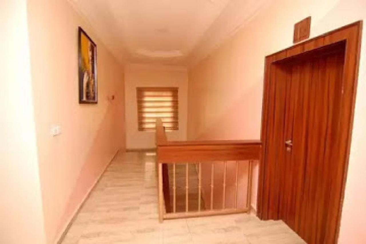 Room In Lodge - Lois Hotel Abuja Jabi Exterior photo