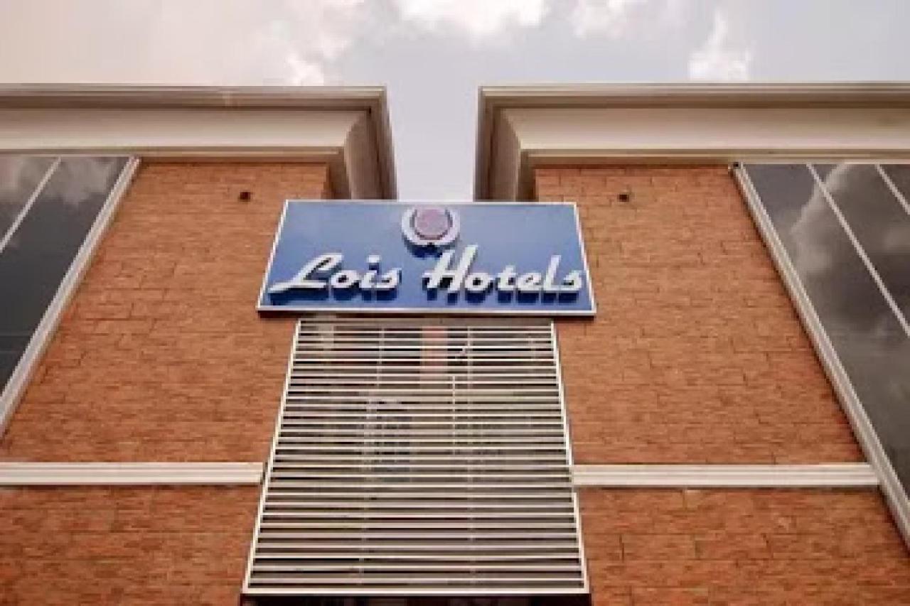 Room In Lodge - Lois Hotel Abuja Jabi Exterior photo